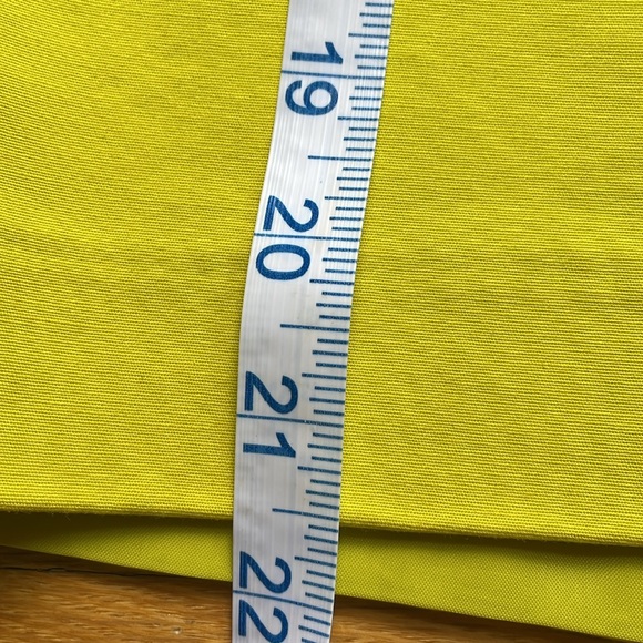 Ann Taylor Bold Yellowish Green Fully Lined Skirt in Size 4 - Picture 5 of 5